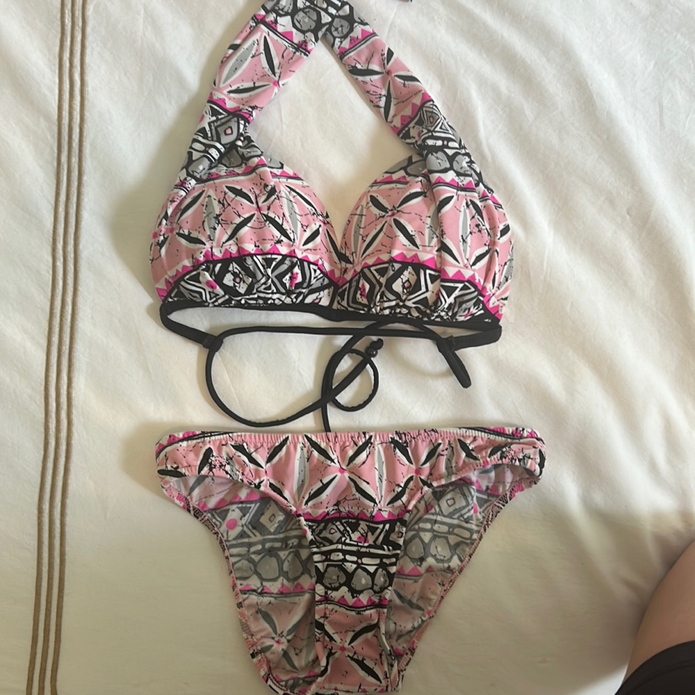 Venus bikini set
